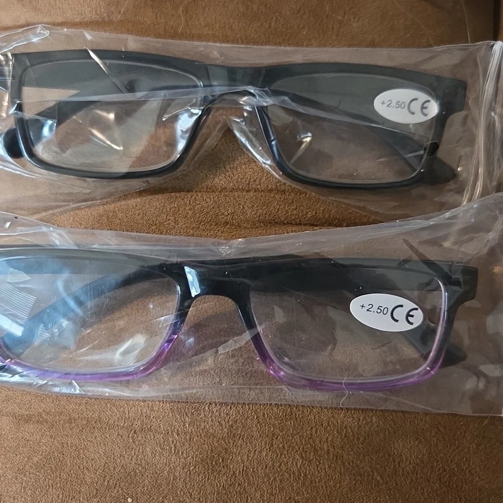 Set Of 2 Square Frame Gradient Colored Readers Strength 2.5